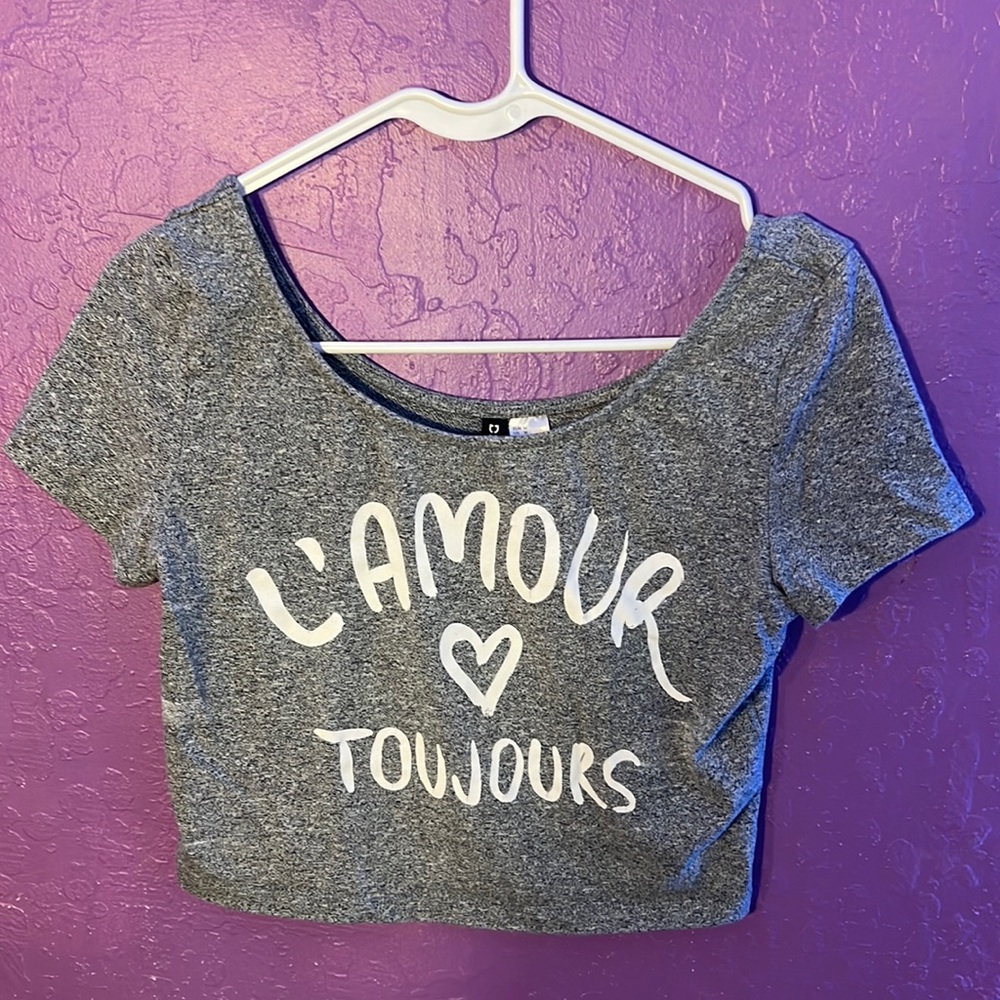 gray crop top